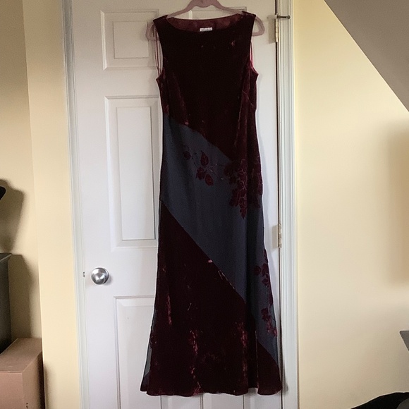 Liz Claiborne Formal Velvet Maxi Dress Red Black SZ 12 - Picture 6 of 13